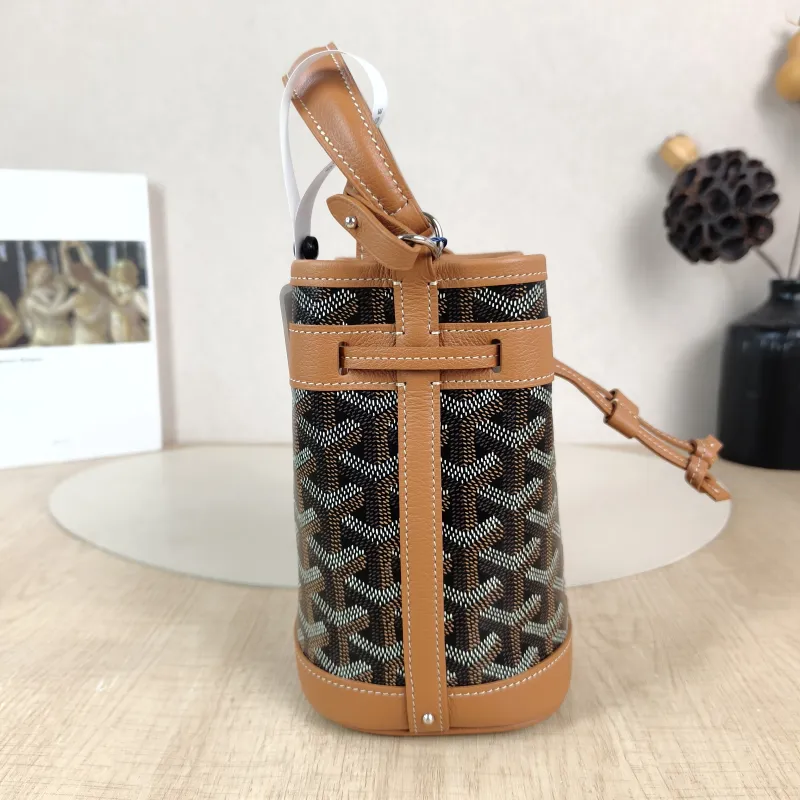 GOYARD Crossbody Bag Petit Flot Brown ine Canvas Mini 12 × 10 × 17.5 cm — detail view 3 of 12