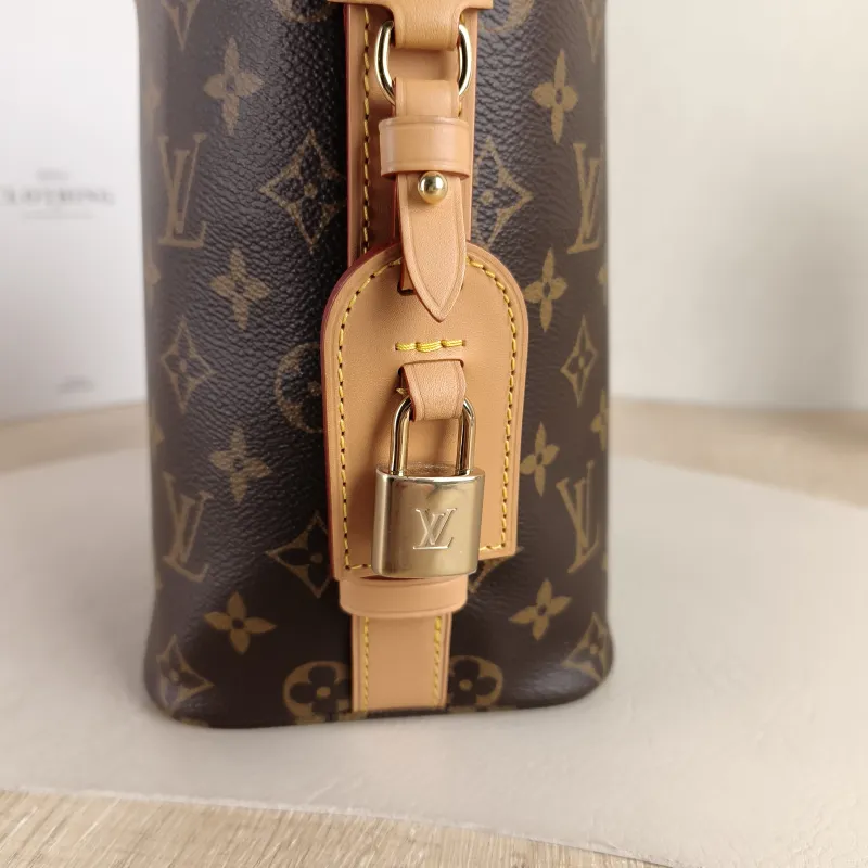 Louis Vuitton Top Handle Bag ALL IN BB Monogram PVC BB 16 × 12 × 18 cm — detail view 5 of 10