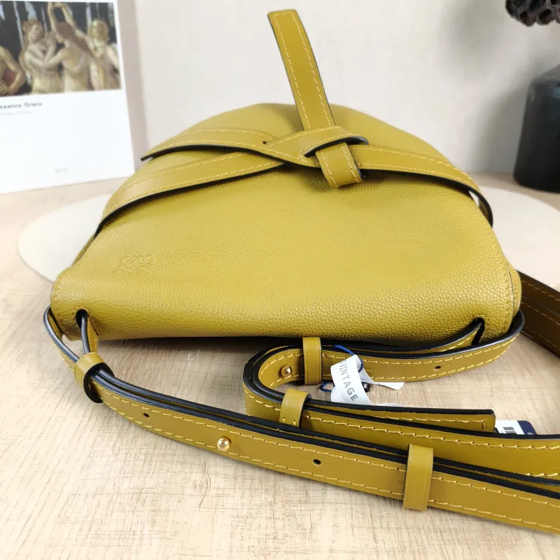 LOEWE Crossbody Bag Gate Calfskin Medium25 × 11.5 × 19 cm — detail view 12 of 13