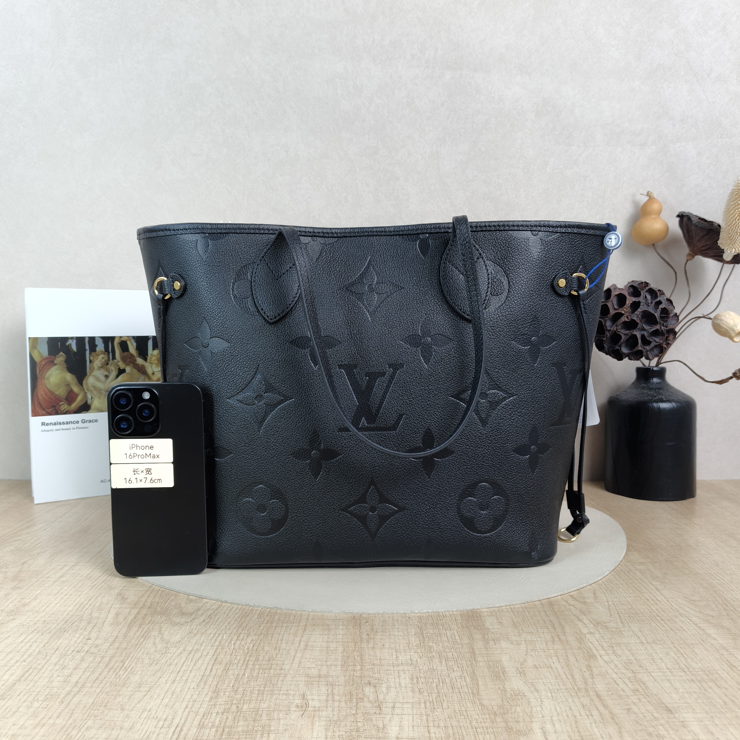 Louis Vuitton Shoulder Bag Neverfull Black Empreinte Embossed Calfskin Monogram Medium31 × 14 × 28 cm — cover view 5 of 5