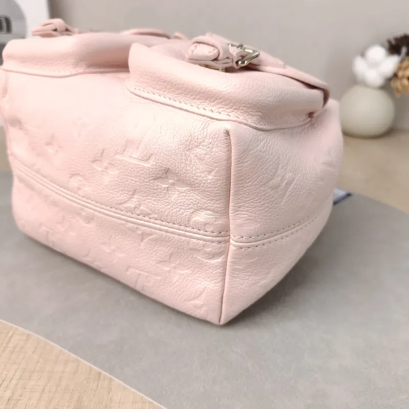 Louis Vuitton Backpack Backup Backpack Pink Calfskin One Size 20 × 14 × 22 cm — detail view 7 of 14