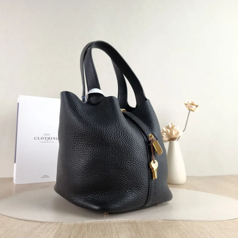 Hermès Top Handle Bag Picotin Lock 22 22 Black Taurillon Clemence TC Calfskin Medium 22 × 18 × 21 cm W — cover view 4 of 5