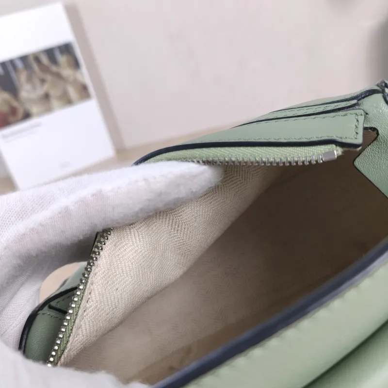 LOEWE Crossbody Bag Puzzle Green Calfskin Mini 18 × 8 × 12.5 cm — detail view 9 of 12