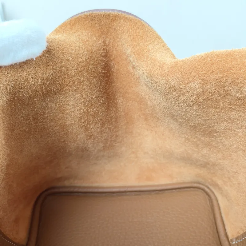 Hermès Top Handle Bag Picotin Lock 18 1837 Brown Taurillon Clemence TC Calfskin Small18 × 13 × 18 cm — detail view 2 of 18