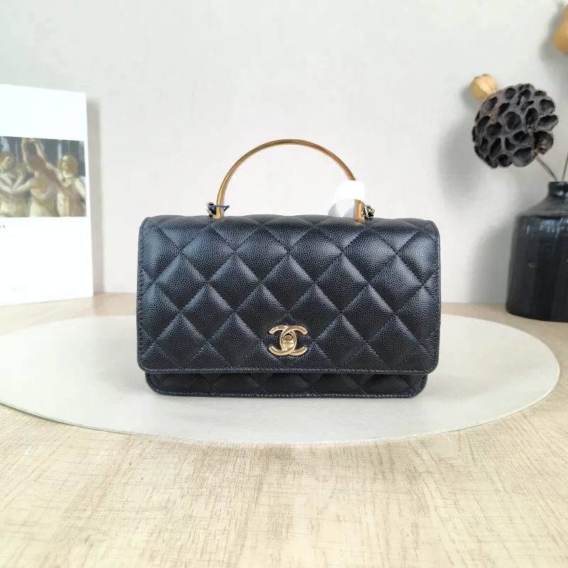Chanel Crossbody Bag woc Black with Gold-Tone Hardware Grained Calfskin One Size 19.2 × 3.5 × 12.3 cm
