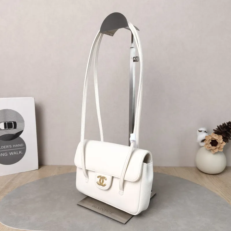 Chanel Top Handle Bag preppy coco White Calfskin Mini 17 × 5 × 11.4 cm — cover view 4 of 6