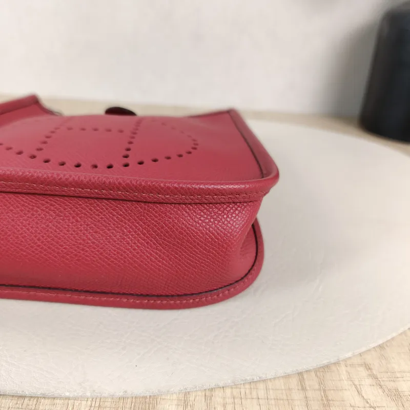 Hermès Crossbody Bag Evelyne Mini 16 Mini 16 K1 Epsom Calfskin Mini 17 × 5.5 × 18 cm A — detail view 5 of 12