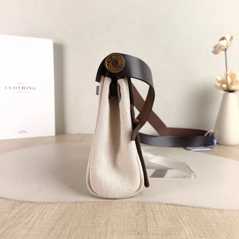 Hermès Crossbody Bag Herbag Zip 20 Beige Canvas Mini 20.5 × 7 × 16.5 cm k — detail view 1 of 10