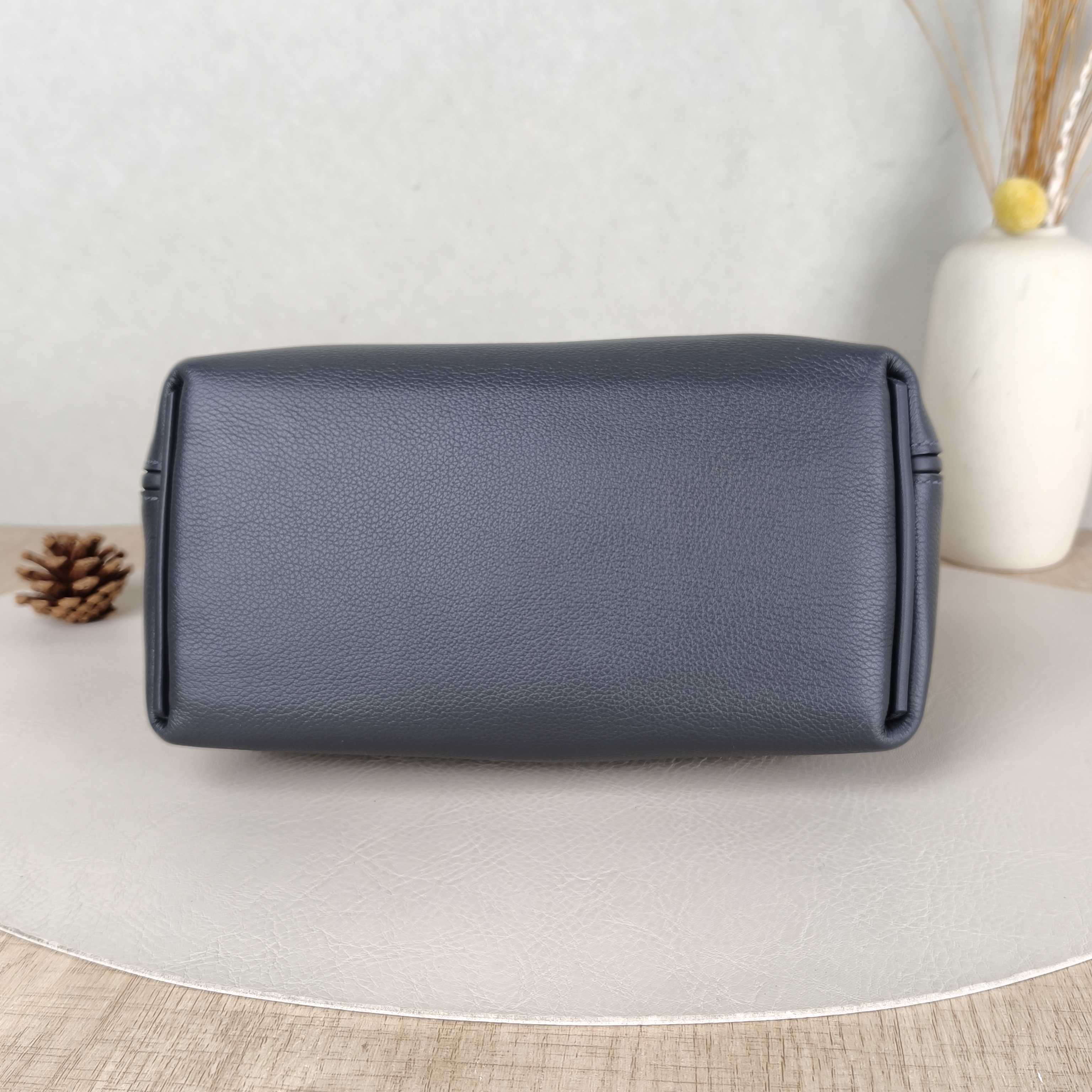 Hermès Crossbody Bag24 · 24 21 Shoulder Bag Grey Black Evercolor Calfskinmini21 × 10 × 16 cm — cover view 4 of 5