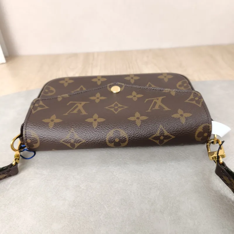 Louis Vuitton Crossbody Bag FÉLICIE STRAP & GO Monogram PVC Small17 × 3.5 × 9.6 cm — detail view 3 of 16