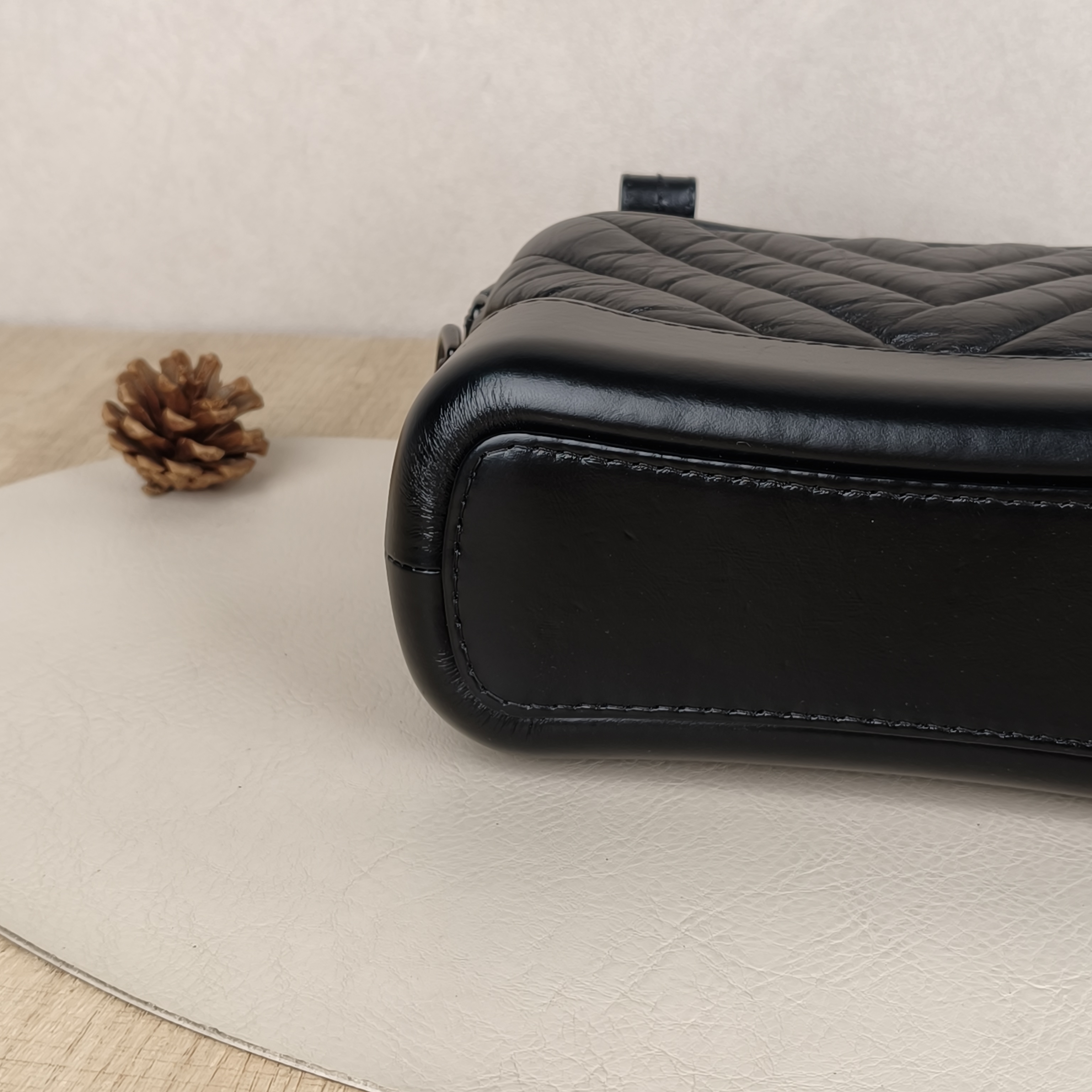 Chanel Crossbody Bag Black Calfskin Small20 × 8 × 15 cm — cover view 8 of 8