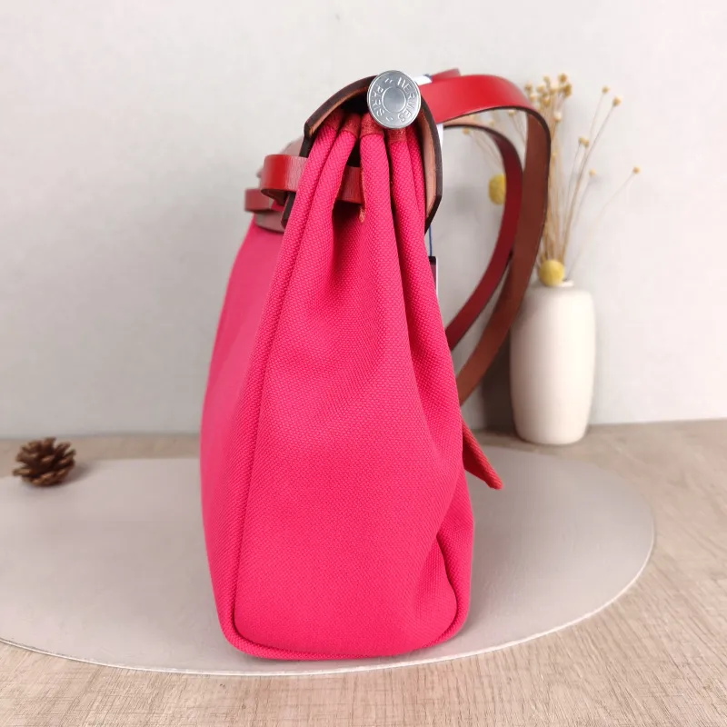 Hermès Crossbody Bag Herbag 31 Red Red Canvas Medium 30.5 × 11 × 25.5 cm Y — detail view 14 of 16