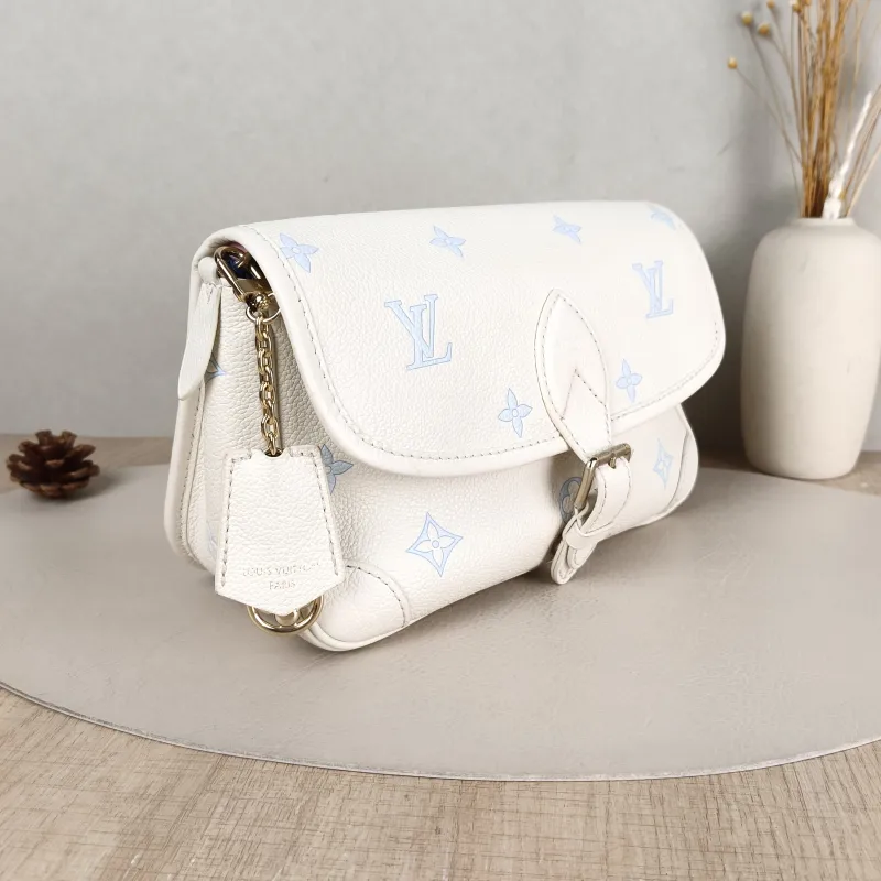 Louis Vuitton Crossbody Bag Diane Baguette Bag White · Blue Empreinte Embossed Calfskin Small 24 × 9 × 15 cm — cover view 4 of 5
