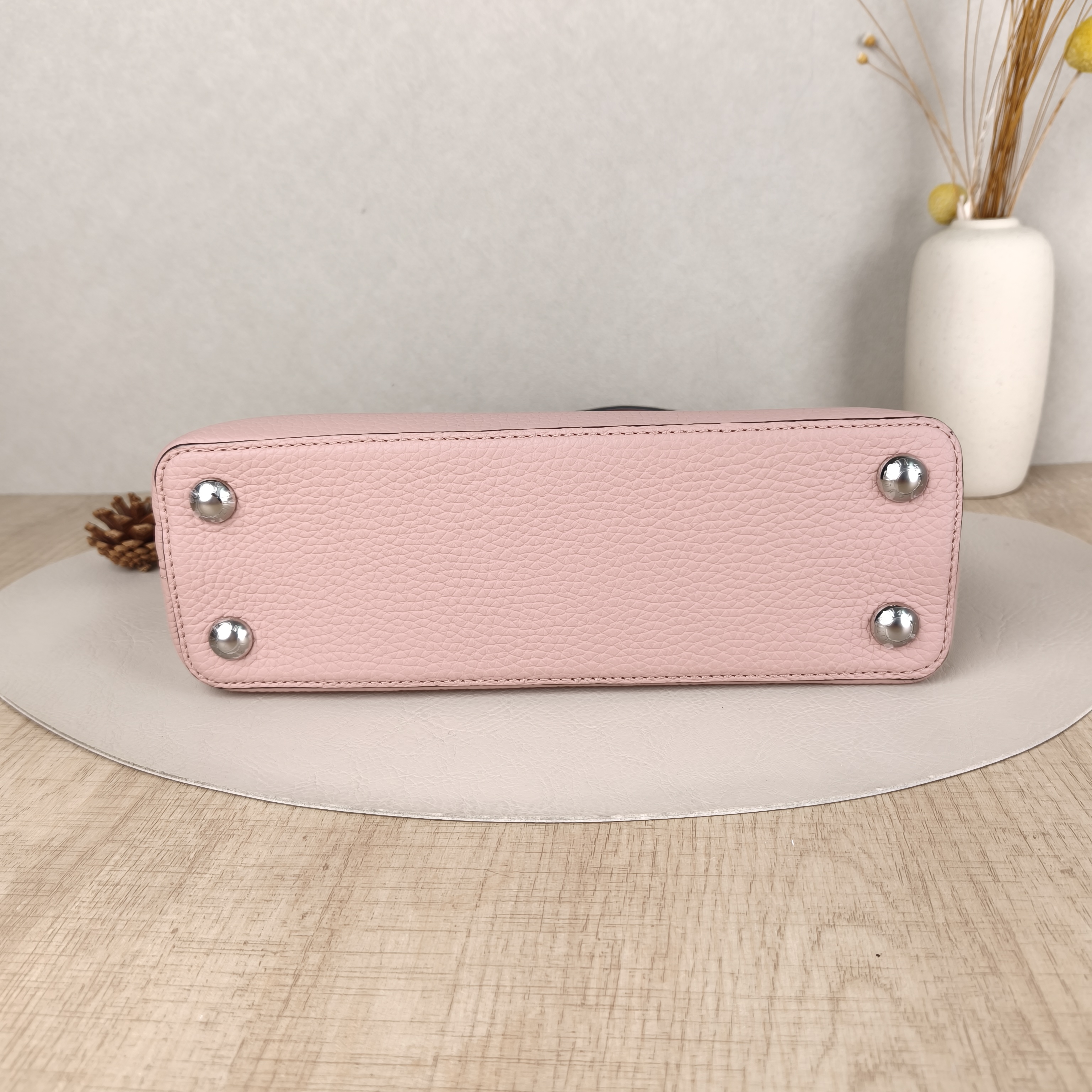 Louis Vuitton Crossbody Bag Capucines Pink Calfskin BB27 × 9 × 17.5 cm — cover view 3 of 5