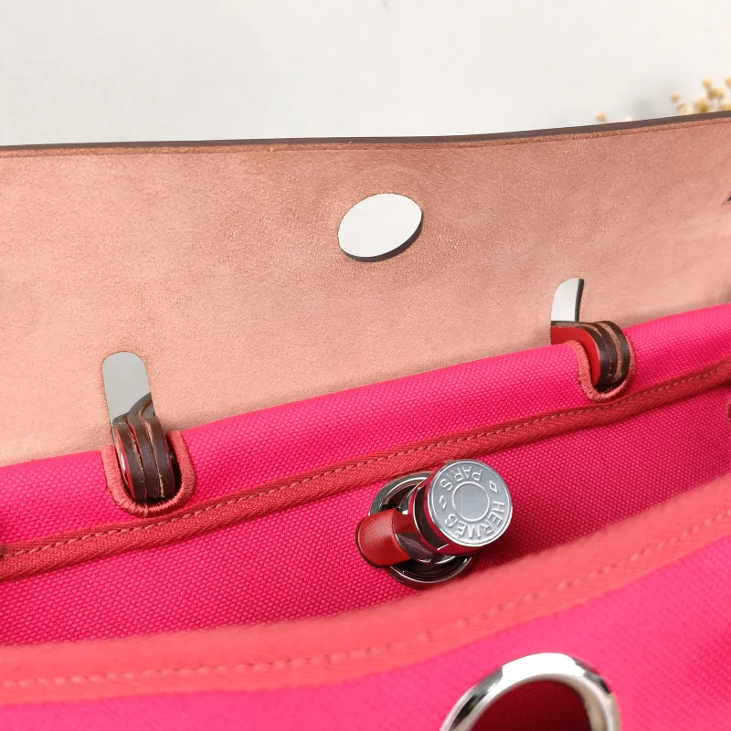 Hermès Crossbody Bag Herbag 31 Red Red Canvas Medium 30.5 × 11 × 25.5 cm Y — detail view 3 of 16