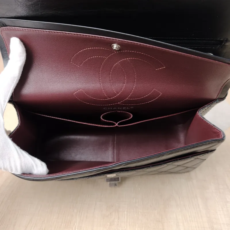 Chanel Shoulder Bag 2.55 Black Calfskin Medium 28 × 7.5 × 19.5 cm 27 — detail view 1 of 15