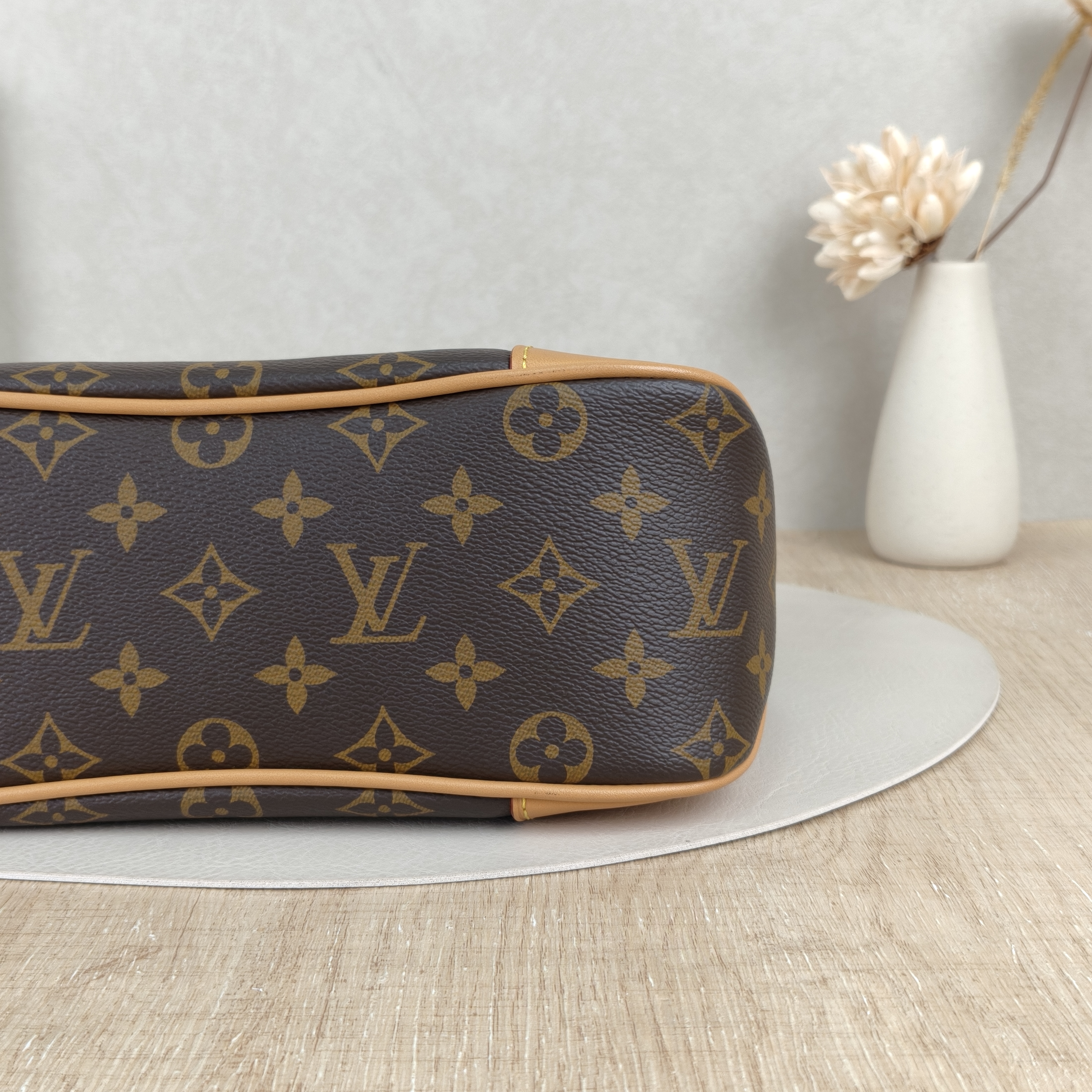 Louis Vuitton Crossbody Bag Boulogne PVC Small26 × 9.5 × 16 cm — cover view 6 of 8