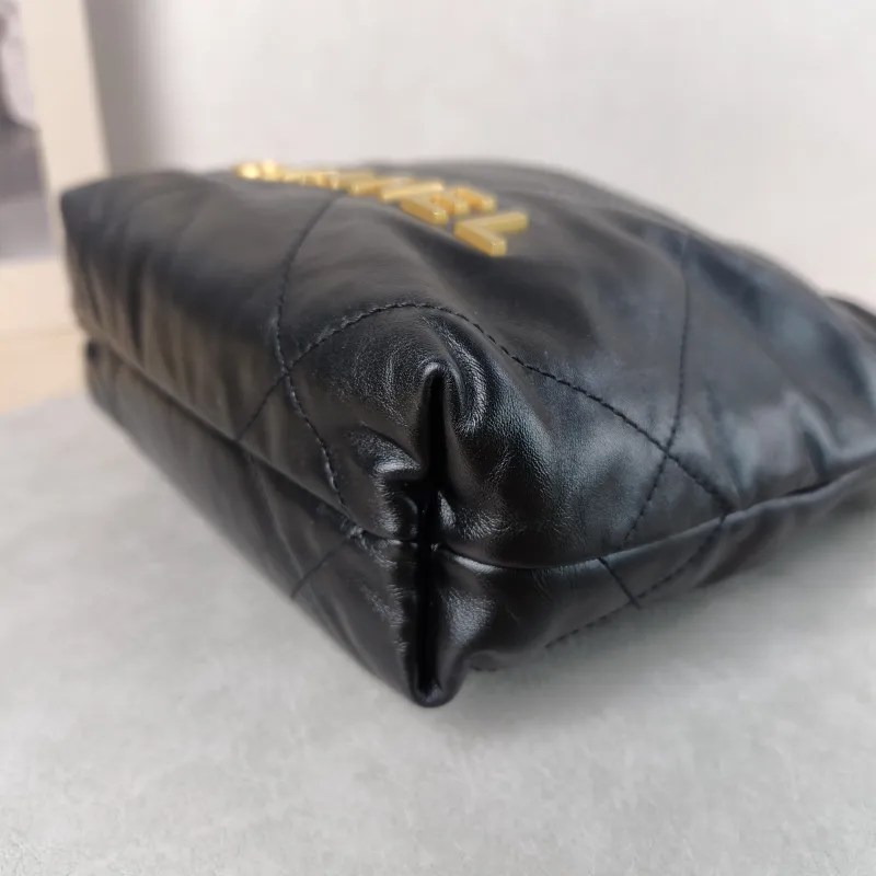 Chanel Shoulder Bag 22Bag Black CC alfskin Mini 20 × 6 × 19 cm — detail view 6 of 13