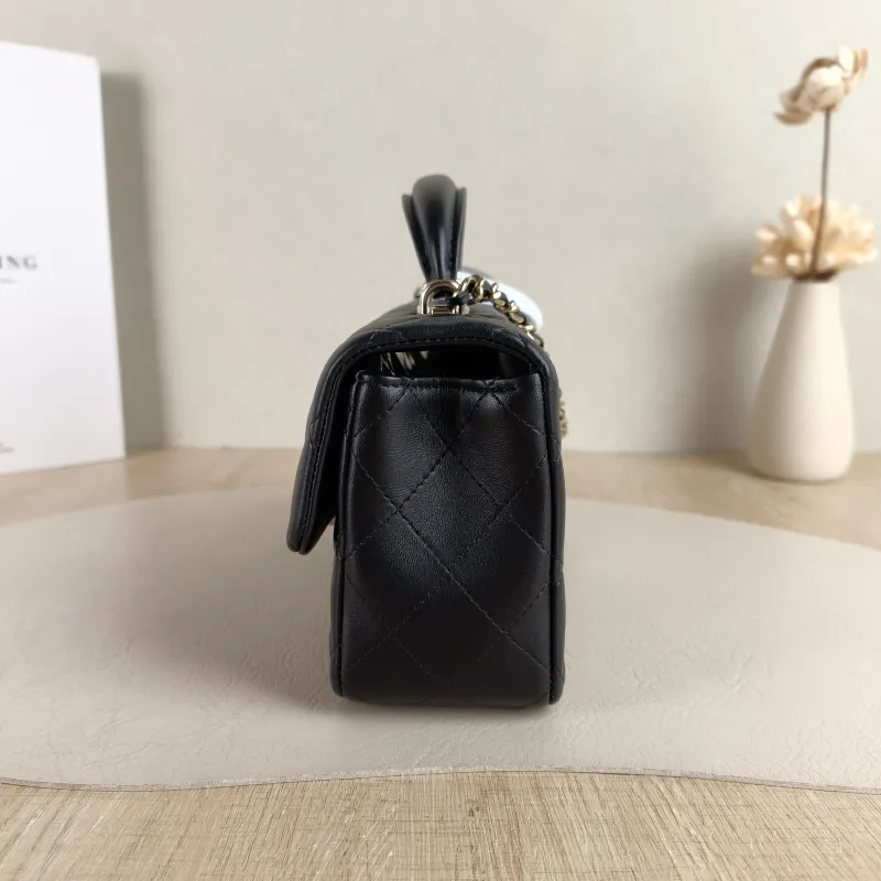 Chanel Crossbody Bag mini Black Lambskin mini 20 × 6 × 12 cm — detail view 2 of 12