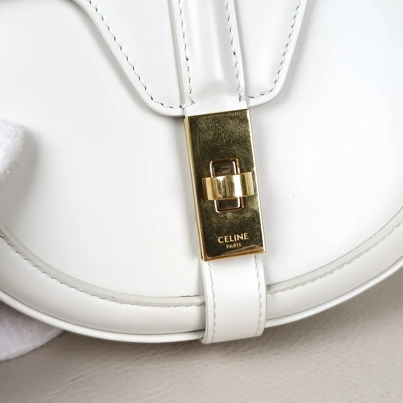CELINE Crossbody Bag Besace 16 White Calfskin Small19 × 6 × 17 cm — detail view 5 of 11