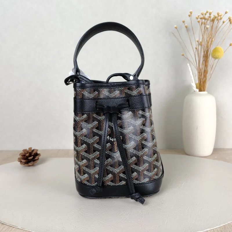 GOYARD Crossbody Bag Petit Flot Black ine Canvas12 × 10 × 17.5 cm