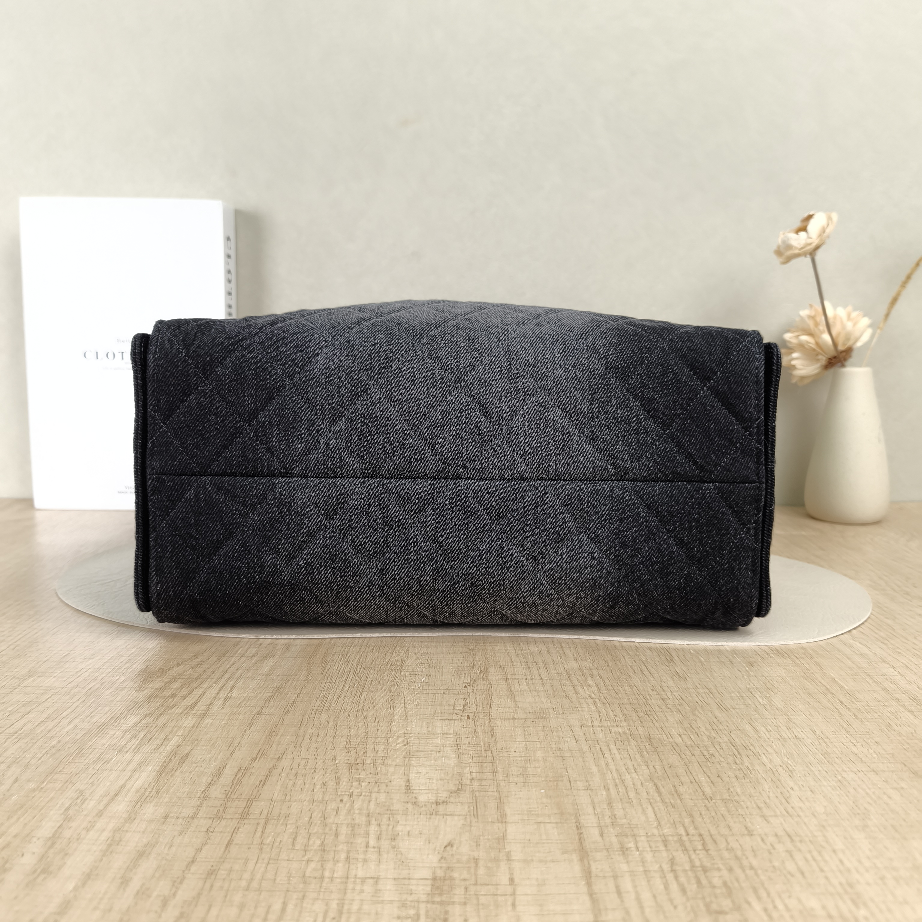 Chanel Shoulder Bag 25Bag Grey Medium 30 × 15 × 40 cm — cover view 4 of 5