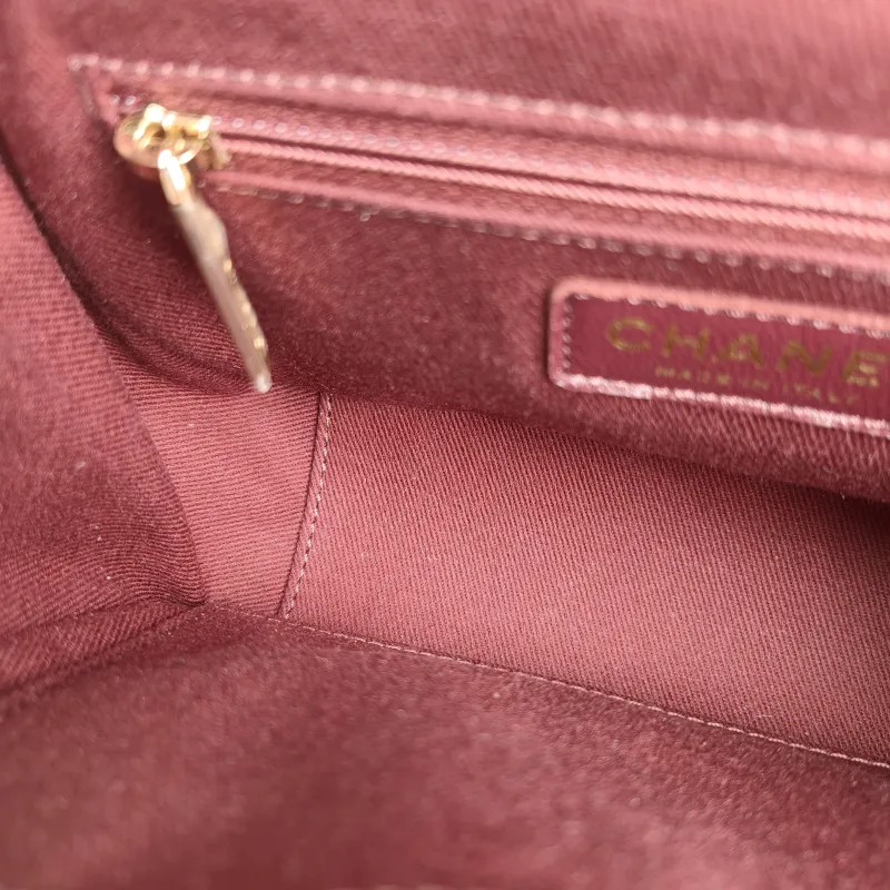 Chanel Crossbody Bag affinity Messenger Bag Black Grained Calfskin Small 19 × 7 × 14 cm — detail view 2 of 14