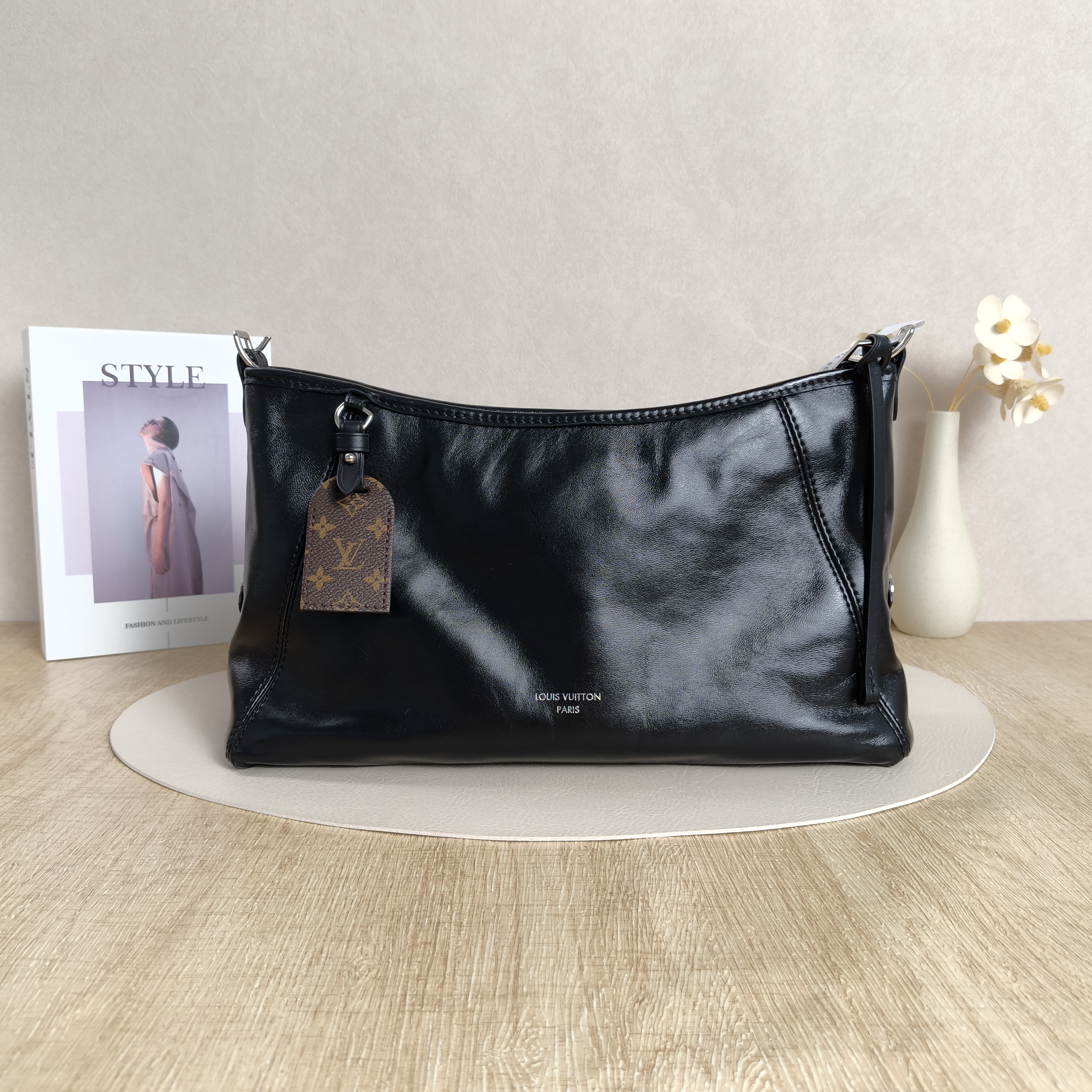 Louis Vuitton Shoulder Bag Carryall East West Black Lambskin36 × 10 × 19 cm