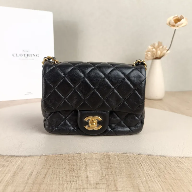 Chanel Crossbody Bag Classic Flap Mini CF Mini Black with Gold-Tone Hardware SL ambskinmini17 × 8 × 13.5 cm