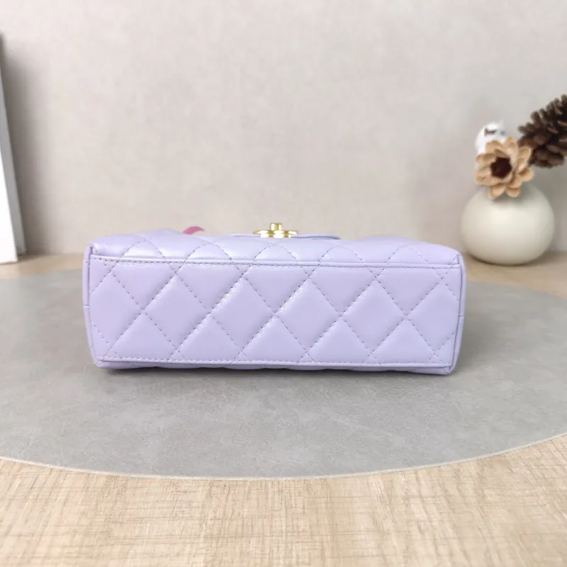 Chanel Crossbody Bag Kelly Lambskin mini19 × 7 × 13 cm — cover view 3 of 5
