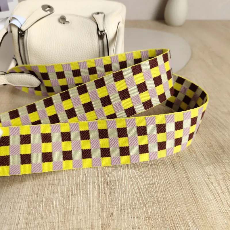 Hermès Crossbody Bag Shoulder Strap Lindy Mini 19 TC Calfskinmini19 × 9.5 × 13 cm — detail view 5 of 9