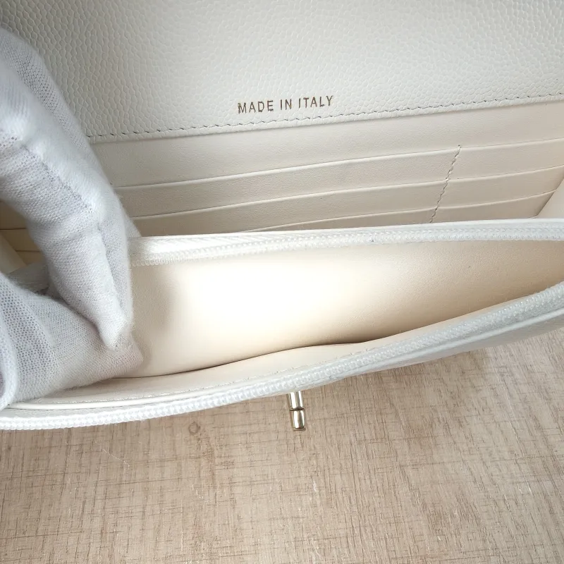 Chanel Backpack Backpack White Calfskin One Size18.2 × 5 × 14 cm — detail view 15 of 15