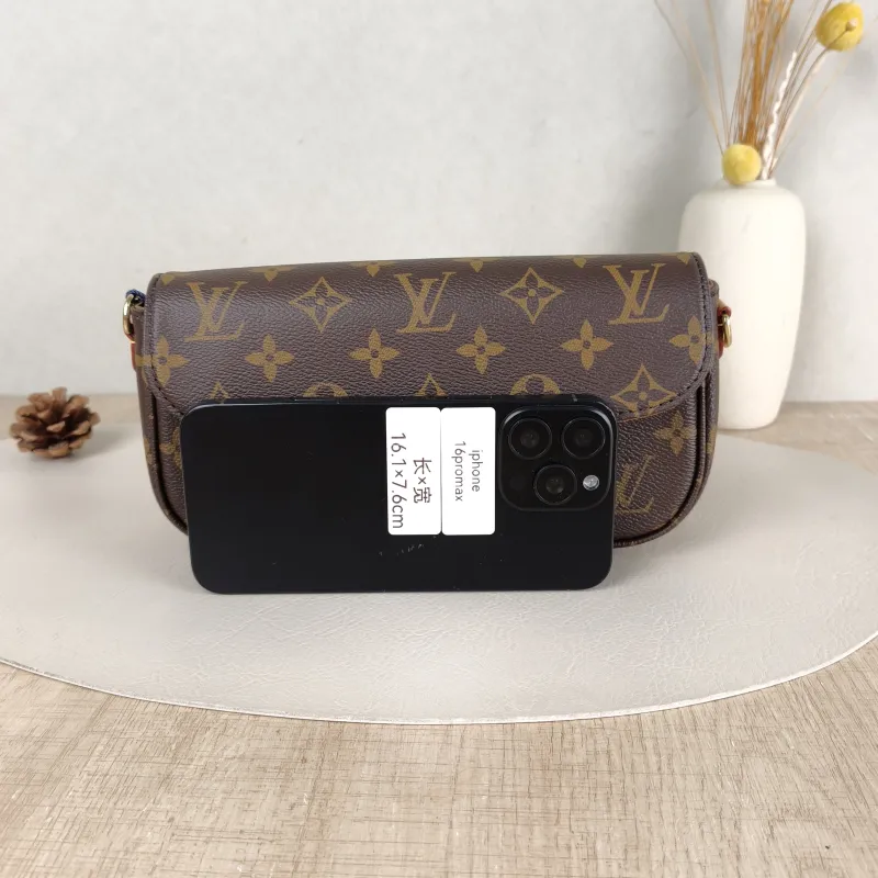 Louis Vuitton Crossbody Bag IVY Monogram PVC Small23.5 × 4.3 × 12 cm — cover view 6 of 6