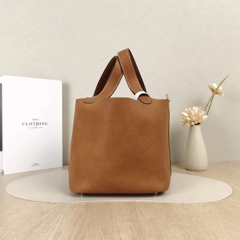 Hermès Top Handle Bag Picotin Lock 18 1834 Saddle Leather Small18 × 13 × 18 cm — detail view 7 of 12
