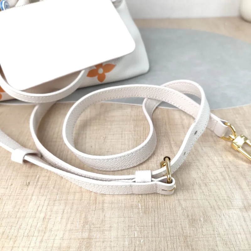 Louis Vuitton Crossbody Bag BUNDLE Beige Empreinte Embossed Calfskin Medium 28 × 11.5 × 20 cm — detail view 12 of 14