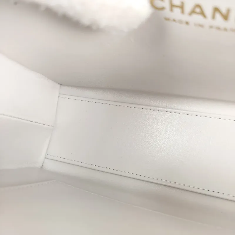 Chanel Crossbody Bag Kelly Grey Waxed Leathermini19 × 7 × 13 cm — detail view 2 of 13