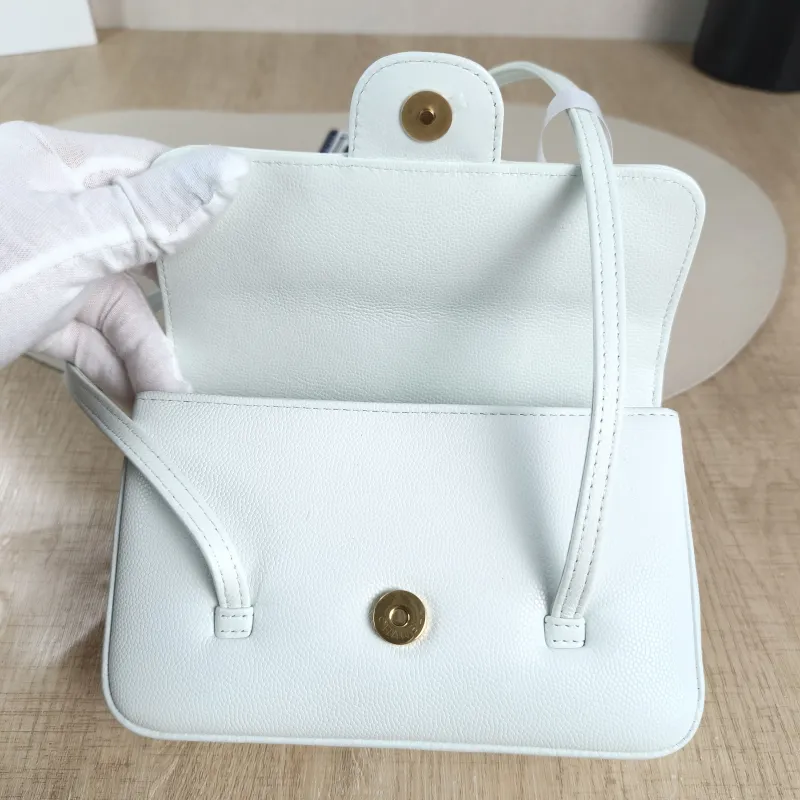 Chanel Shoulder Bag 26B preppy coco Green Calfskin Mini 17 × 5 × 11.5 cm — detail view 8 of 13