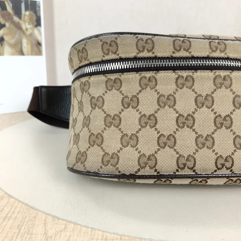 GUCCI Belt Bag Belt Bag Monogram Canvas One Size26 × 12 × 11 cm — detail view 8 of 12