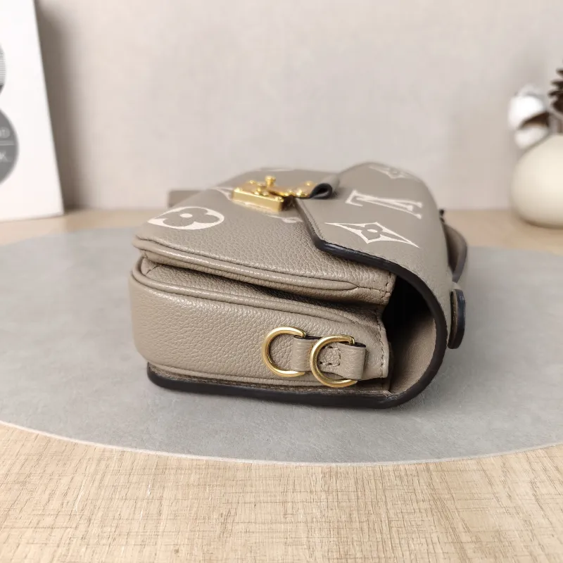 Louis Vuitton Crossbody Bag Pochette Métis East West Empreinte Embossed Calfskin Small21.5 × 6 × 13.5 cm — detail view 9 of 14