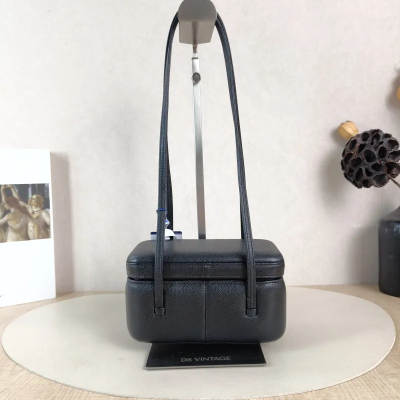 Chanel Crossbody Bag lp Box Bag Black Grained Calfskin 16 × 8 × 9.5 cm Microchip Edition — cover view 5 of 6