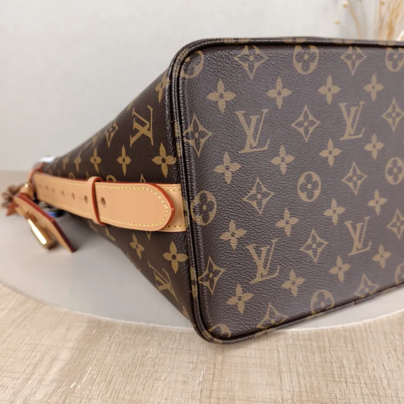 Louis Vuitton Top Handle Bag ALL IN Monogram PVC Large 26 × 18 × 31 cm — detail view 8 of 11