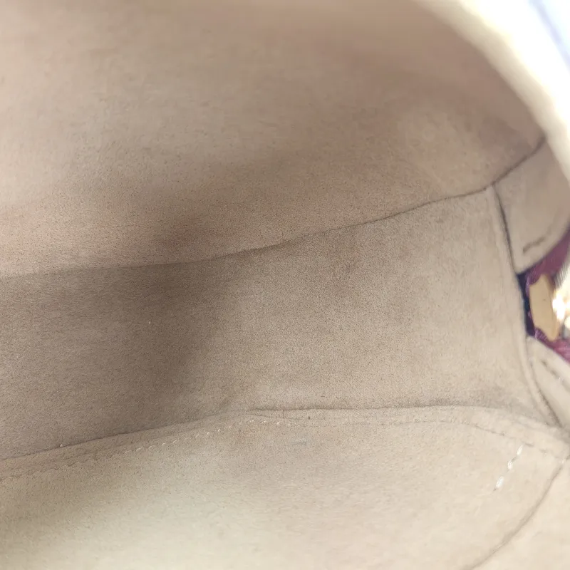 Louis Vuitton Crossbody Bag BOITE CHAPEAU SOUPLE Monogram PVC Small 17 × 8 × 17 cm — detail view 2 of 9
