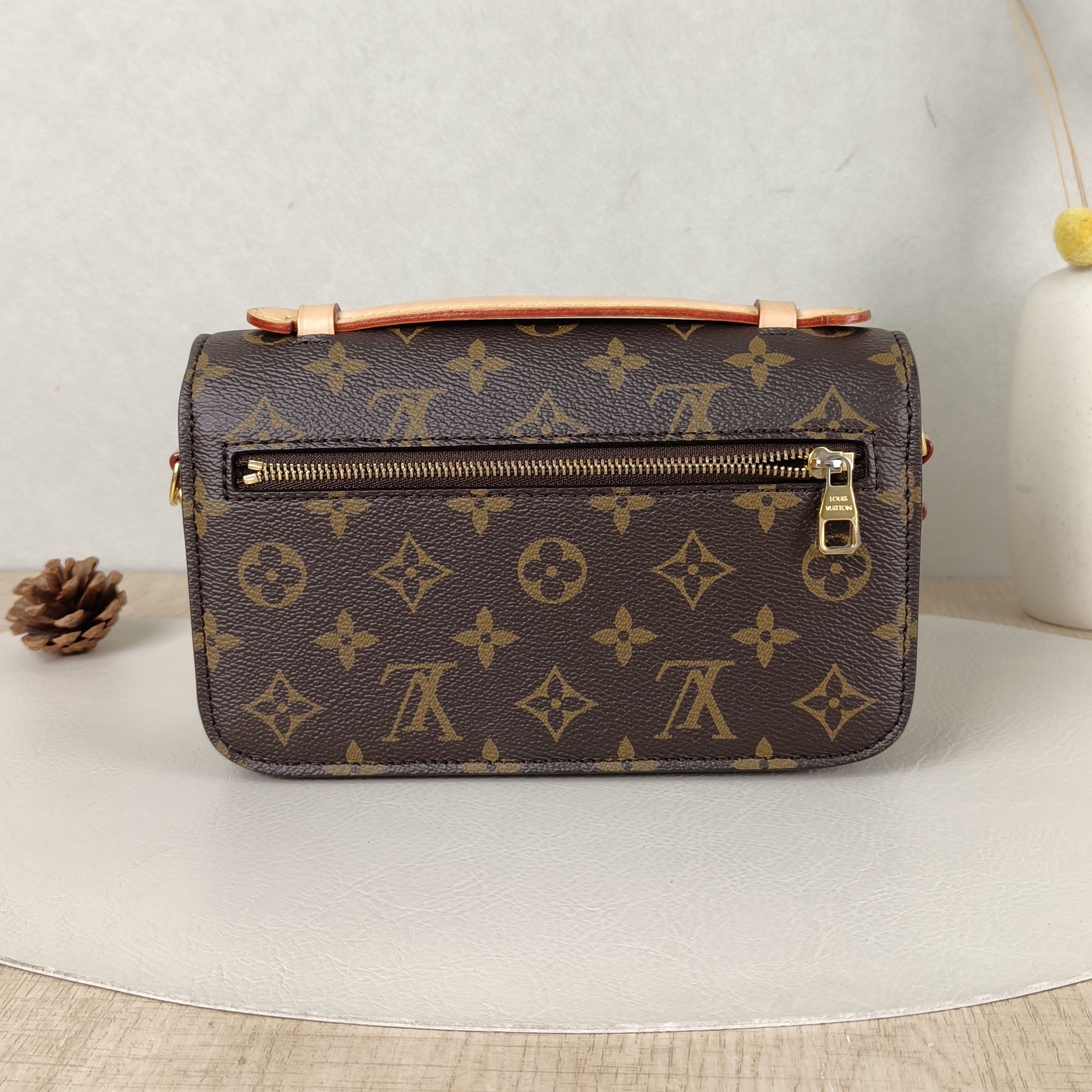 Louis Vuitton Crossbody Bag Pochette Métis East West Monogram PVC Small21.5 × 6 × 13.5 cm — cover view 3 of 6