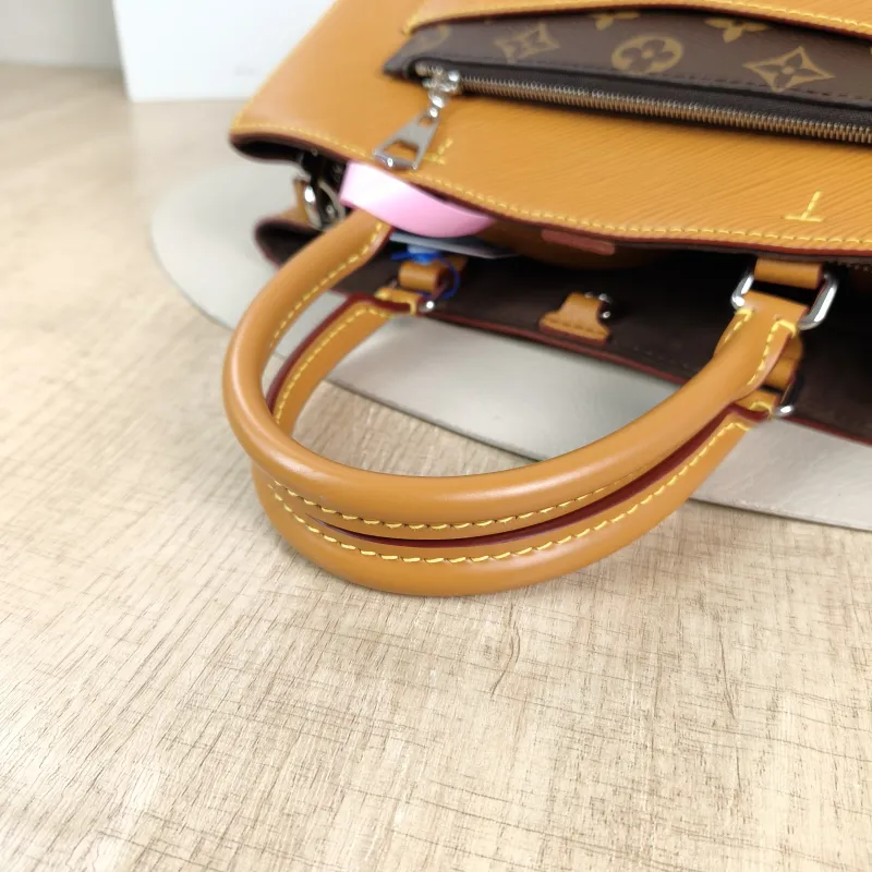 Louis Vuitton Crossbody Bag Marelle Tote Top Handle Bag Epi Embossed Calfskin Medium 30 × 13 × 21 cm — detail view 5 of 12