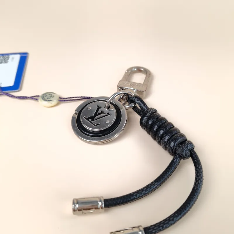 Louis Vuitton Key Ring Key Ring Silver One Size17cm — cover view 2 of 8