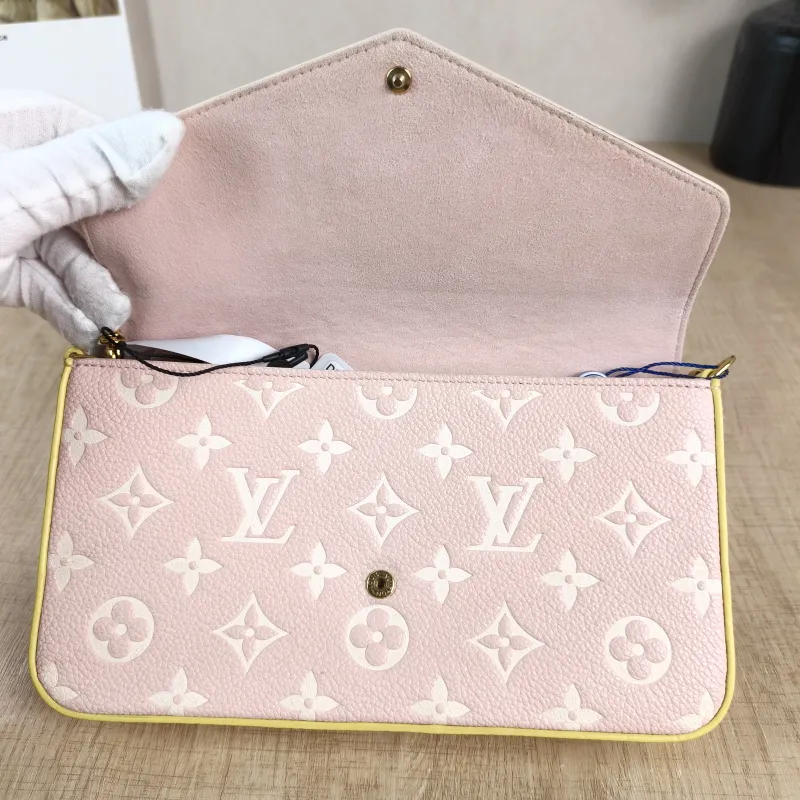 Louis Vuitton Crossbody Bag Pochette Félicie Colorblock Calfskin Small21 × 3 × 12 cm — detail view 6 of 16