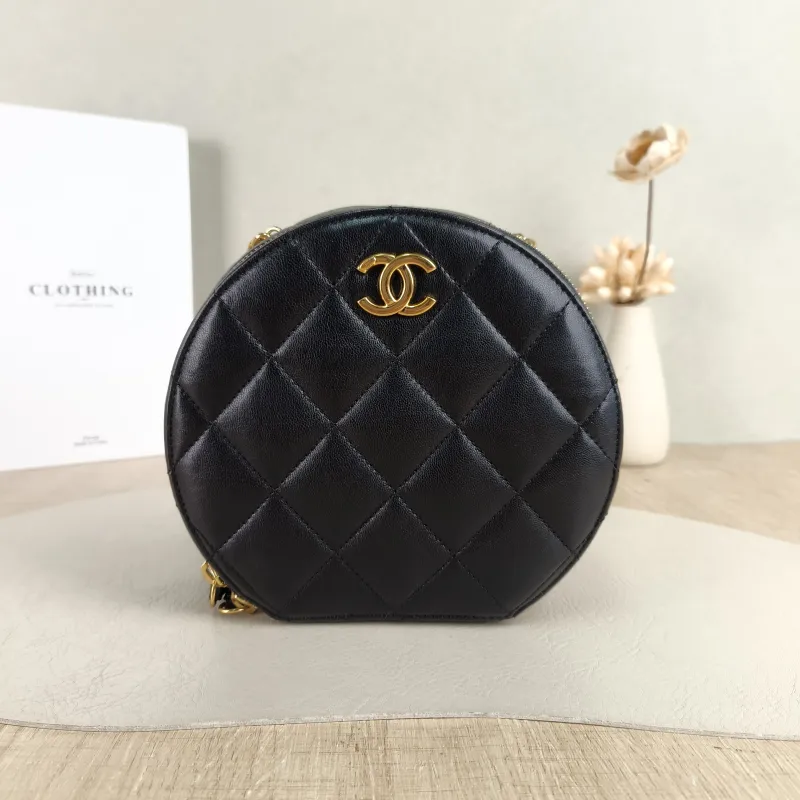 Chanel Crossbody Bag logo Crossbody Bag Black Lambskin One Size 18 × 6 × 16.5 cm