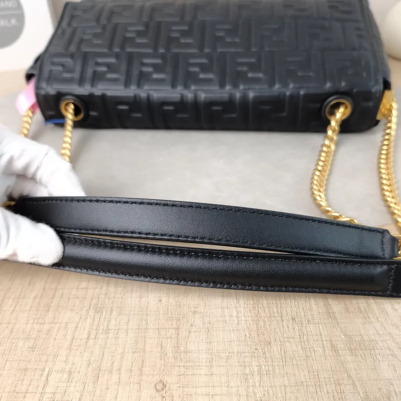 FENDI Crossbody Bag Baguette Baguette Bag Black Lambskin Large31 × 9 × 18 cm — detail view 7 of 13