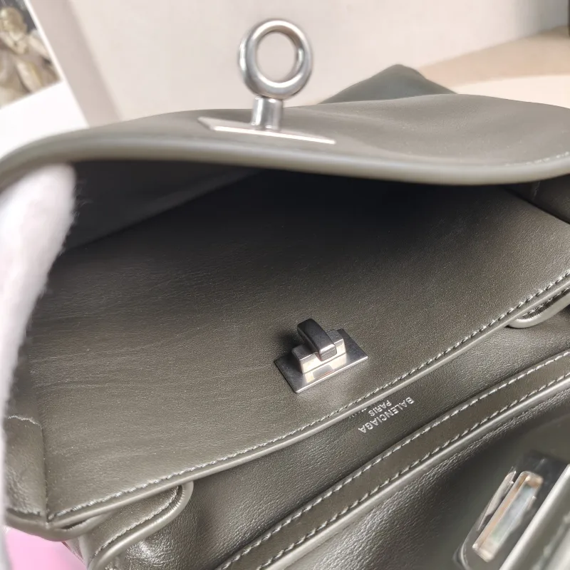 BALENCIAGA Crossbody Bag RODEO Calfskin Mini 23 × 10 × 17 cm — detail view 5 of 12