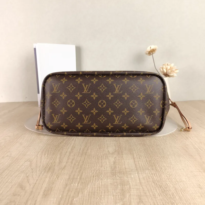 Louis Vuitton Crossbody Bag NEVERFULL INSIDE OUT Red PVC Medium 31 × 14 × 28 cm — cover view 2 of 4